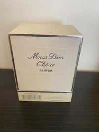 Коробка от дузов miss dior cherrie /