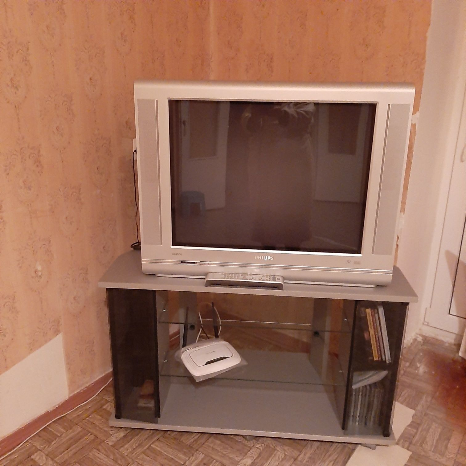 Продам телевизор Филипс