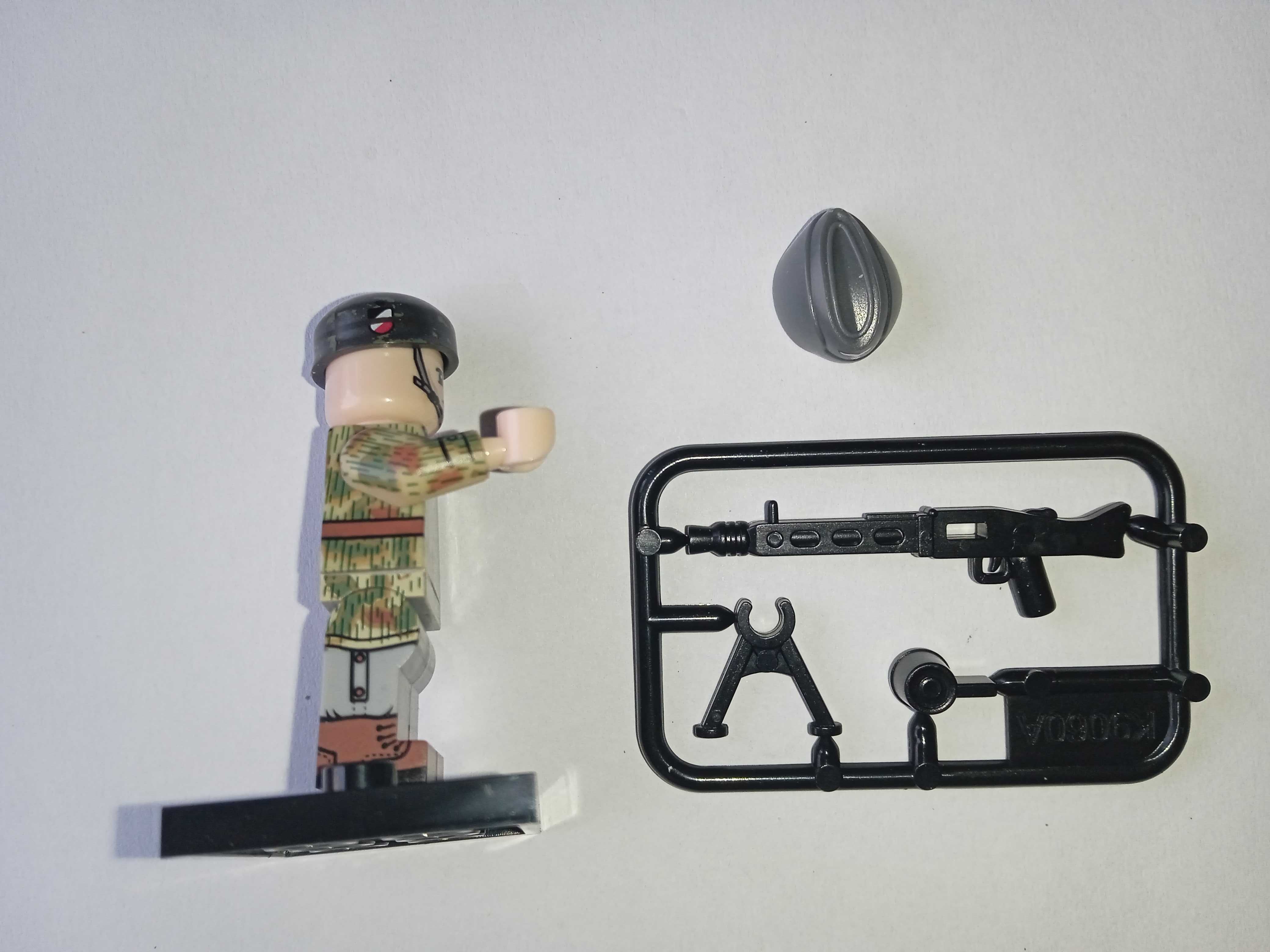 Figurka żołnierza niemieckiego z br. 4 strony nadruk WW2 komp. z Lego
