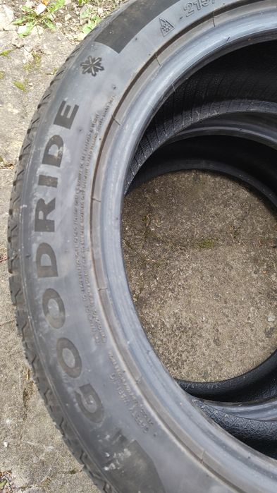 Шини зима 215/50/17 2021 рік