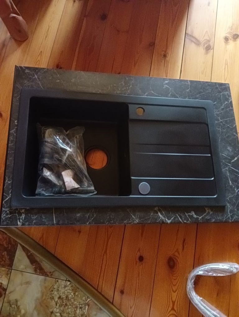 Zlew jednokomorowy granitowy z blatem 90