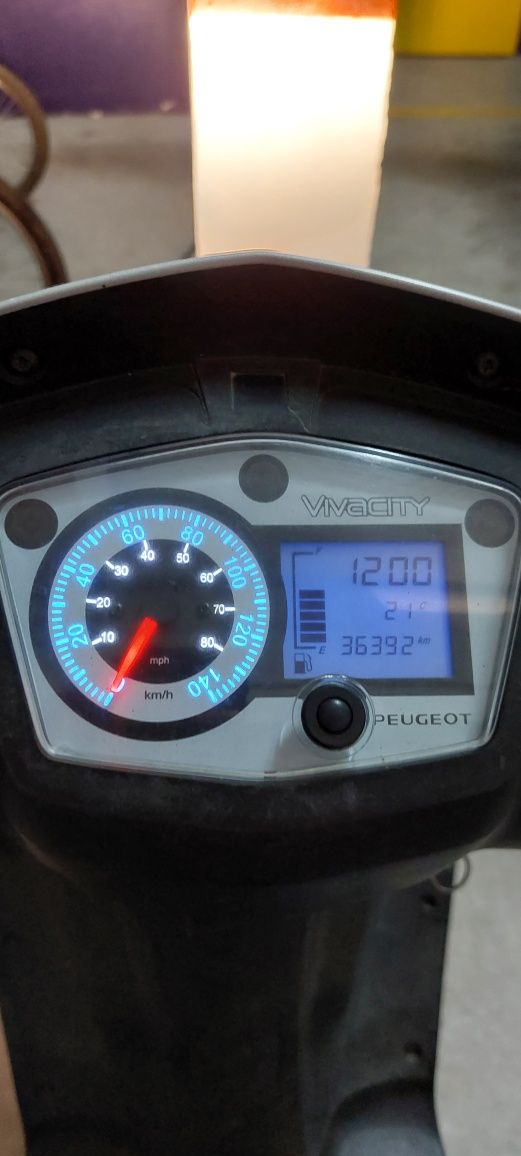 Vendo Scooter Peugeot Vivacity 125