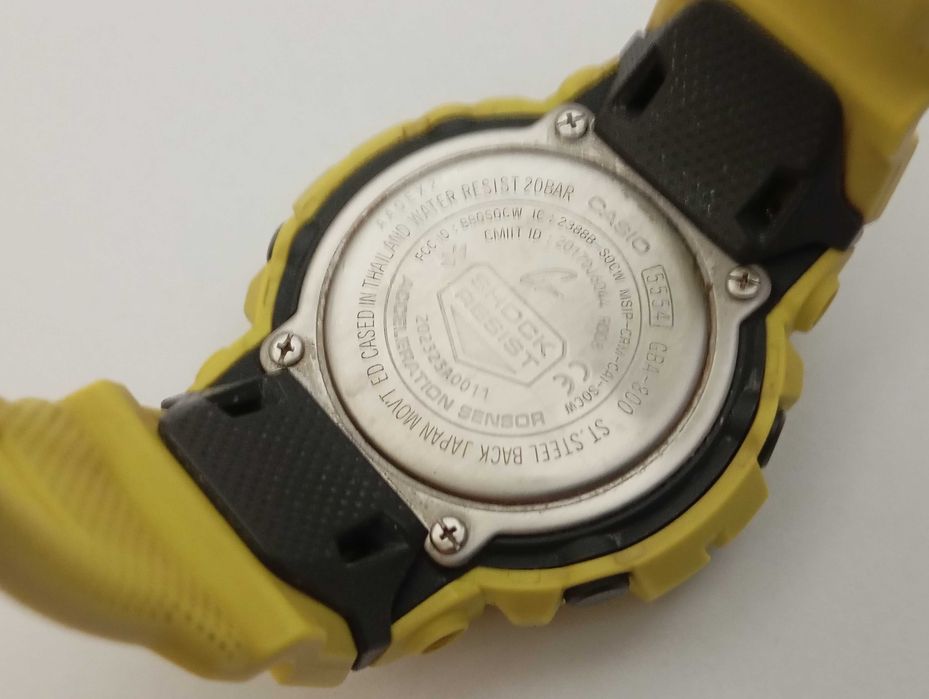 Casio G-Shock GBA-800 - krokomierz, bluetooth, fajny kolor