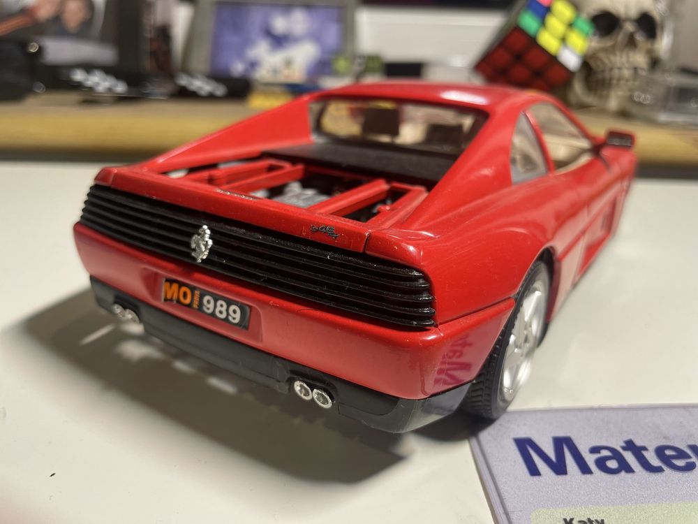 Model Ferrari duzy skala 1:18 metalowy 348 burago