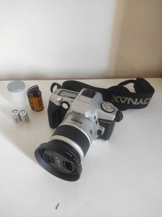 Aparat Analogowy Minolta Dynax 5 + obiektyw 28-80 + baterie + film