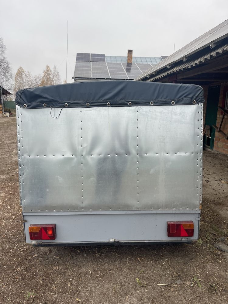Легковий причіп