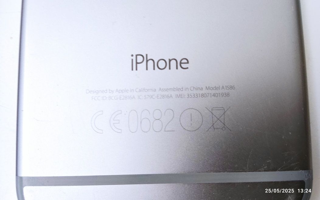 Telemóveis antigos, iPhone, LG, Sony Ericsson e Samsung, a funcionar