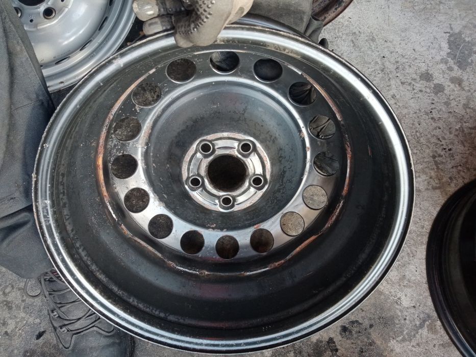 5/100 r16 et42 Volkswagen Skoda