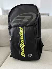 Vendo mochila Bullpadel