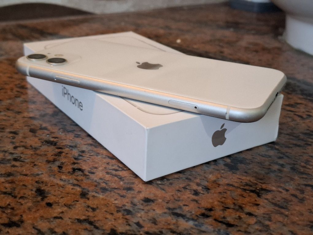 Sprzedam iPhone 11  64gb