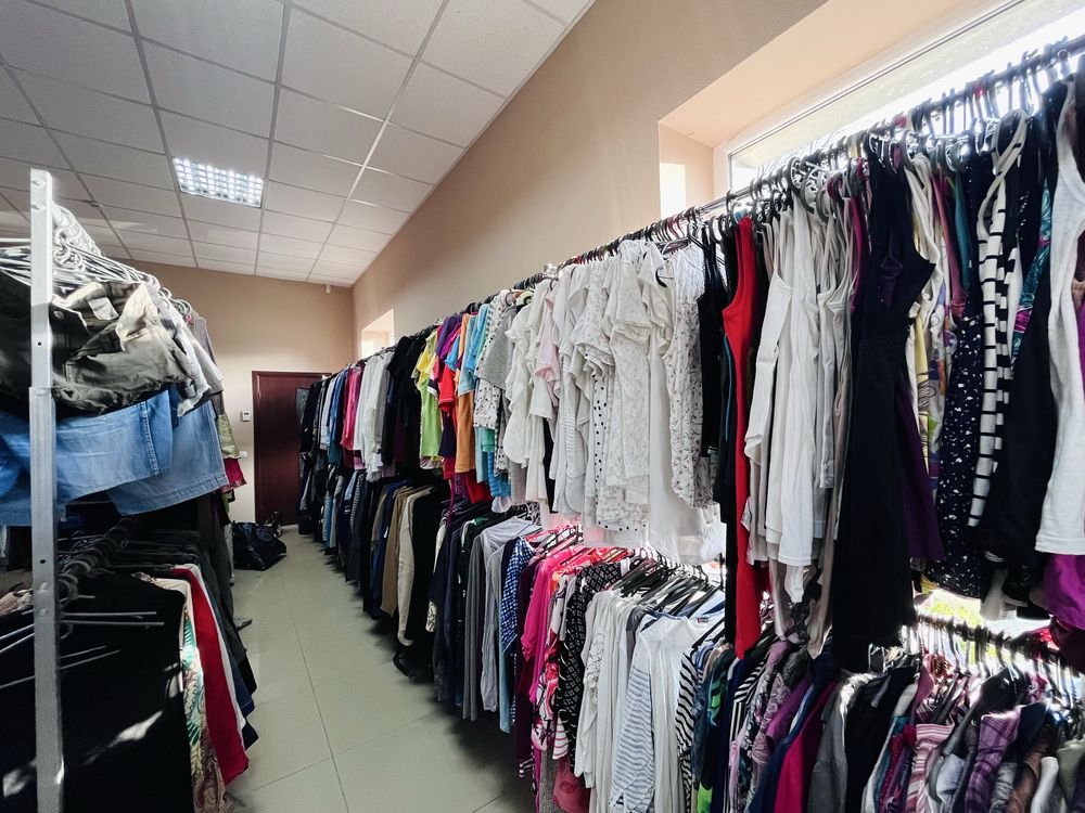 Продається бізнес: магазин одягу секонд-хенд