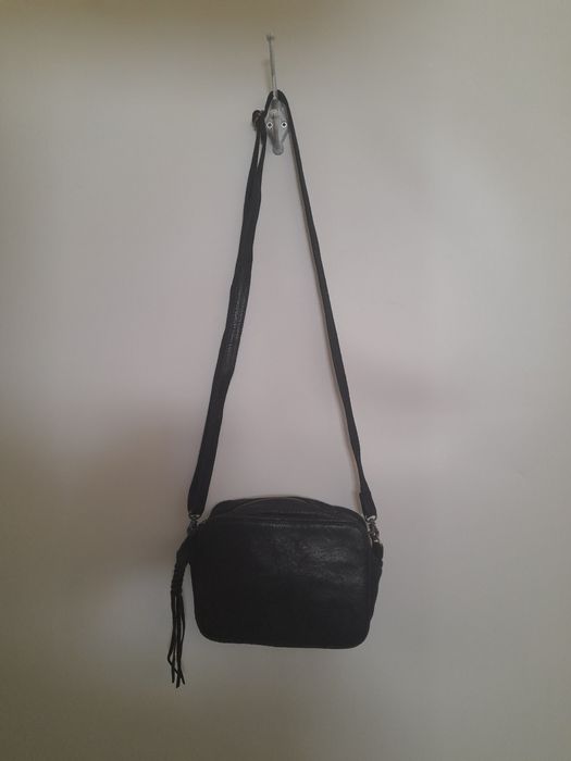 Фірмова жіноча шкіряна сумка крос-боді Anokhi чорна