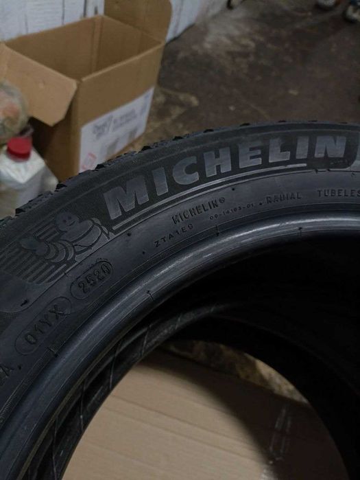 Шини зимові б/В Michelin