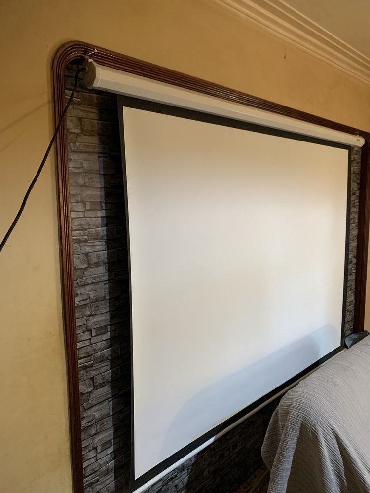 Tela de Projeção Elétrica FONESTAR - 100'' Polegadas (2x1,50m) 4:3