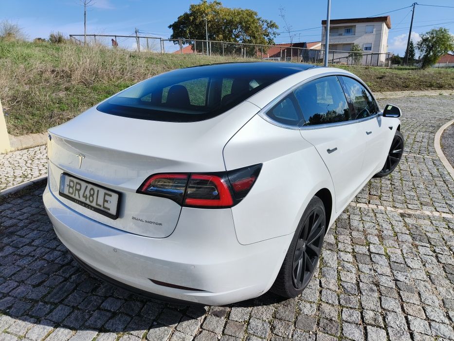Tesla Model 3 Long-Range Dual Motor AWD