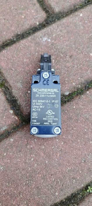 Wyłącznik krańcowy SCHMERSAL  ZK 235-11z-M20