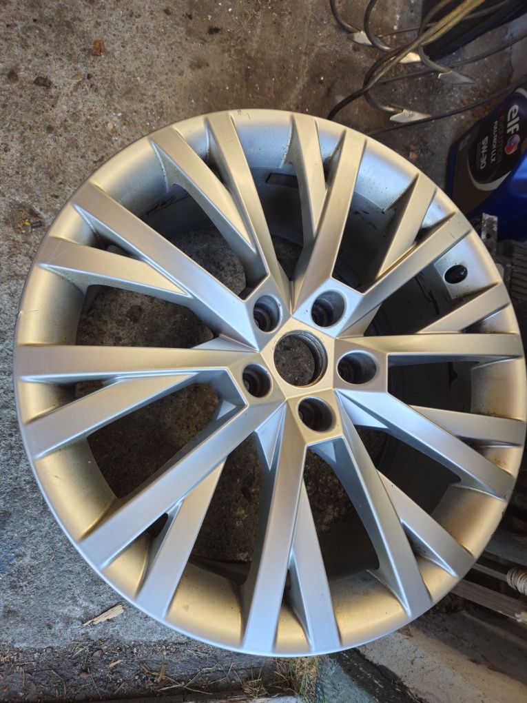 Felga Skoda Superb III Fl 18 cali
