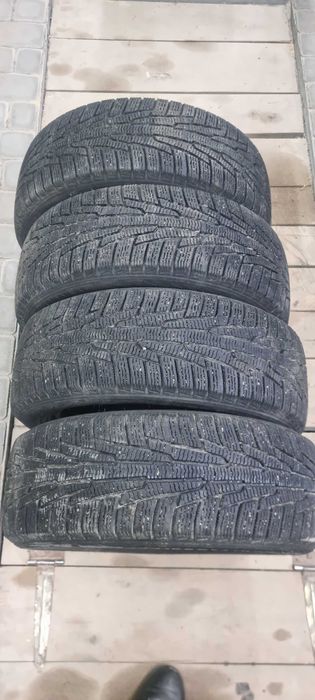 Зимові шини 205/55/16