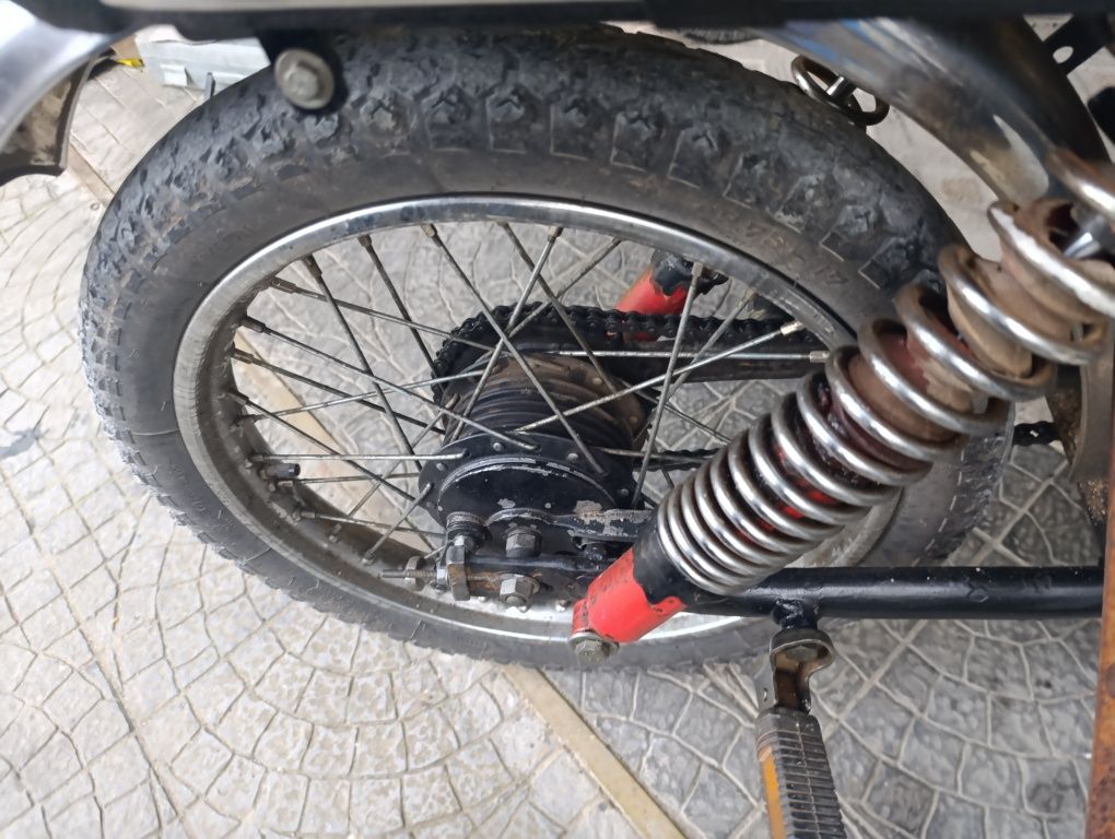 Motorizadas efs e Casal boss 4 para peças