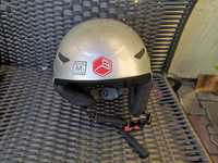 Kask snowboard, narty