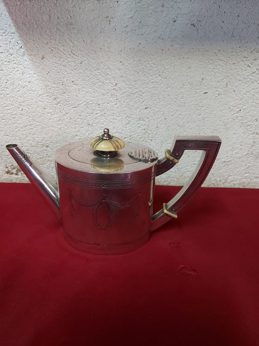 Serviço de chá e café em prata portuguesa