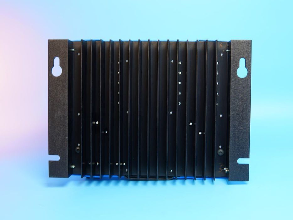 Инвертор-контроллер Victron SmartSolar MPPT 150/85-Tr VE.Can — надёжно