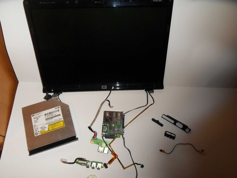 laptop HP dv6700- zasilacz ,lcd, ram, nowy dysk i  bateria --NA Części