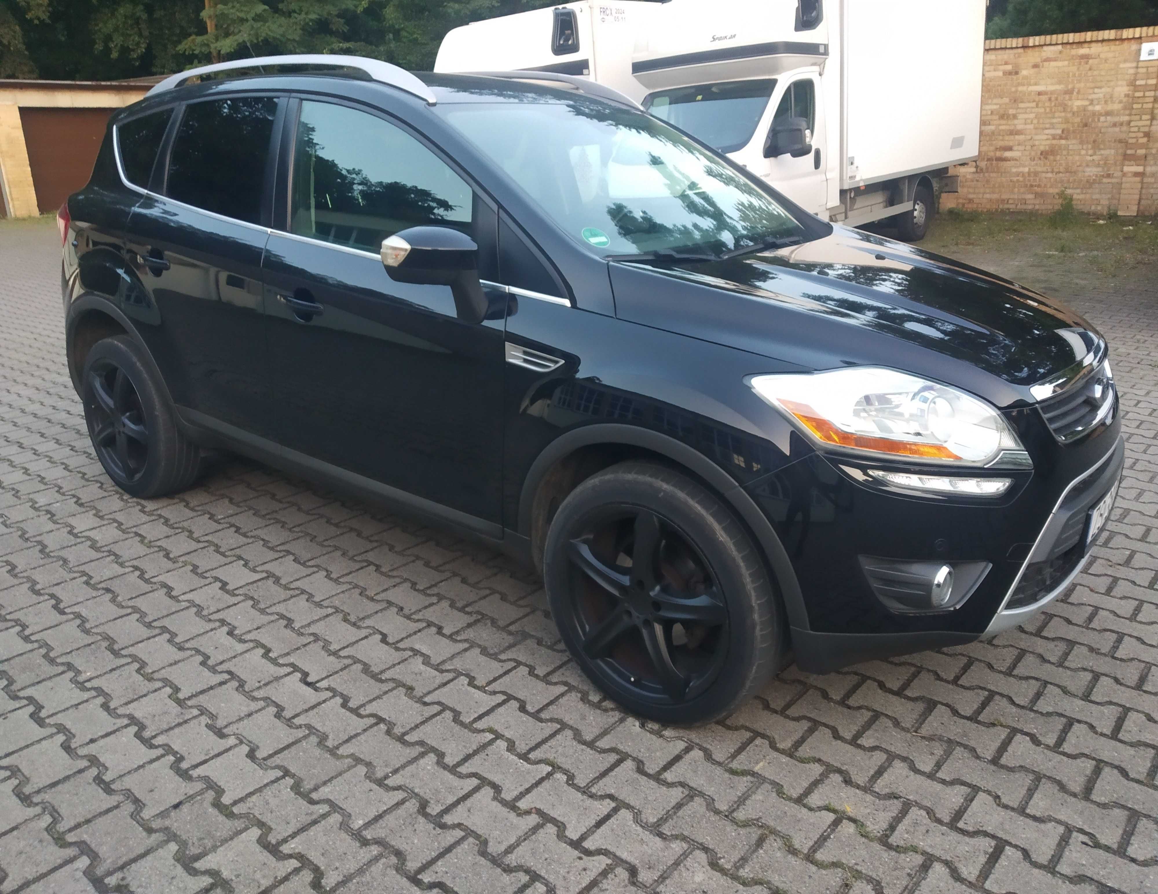 Ford Kuga 2.0 163 PS/4x4/2011/Titanium S/Bi led/Full Black/Manual.