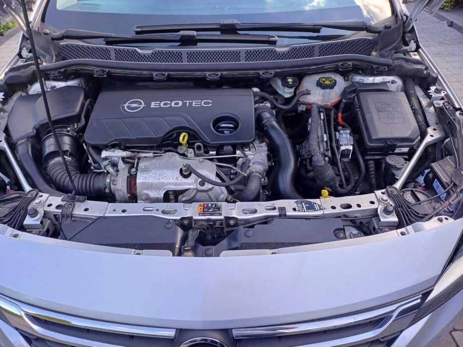 Opel Astra 1.6 diesel 110KM, rok produkcji 2016