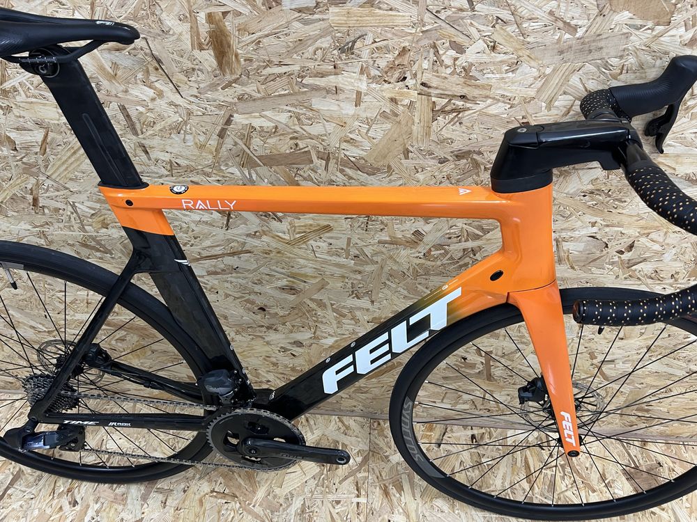 Bicicleta disco aero Felt AR / Sram Force AXS elétrico