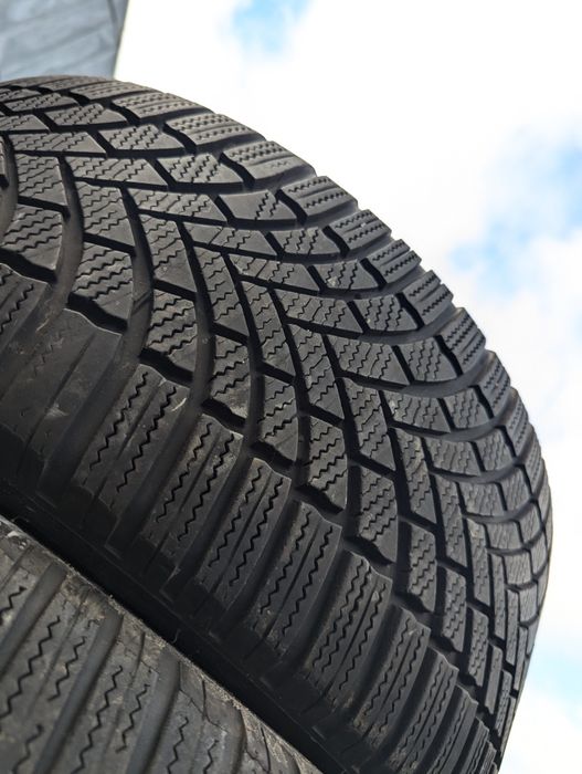 235/45R18 Bridgestone Blizzak