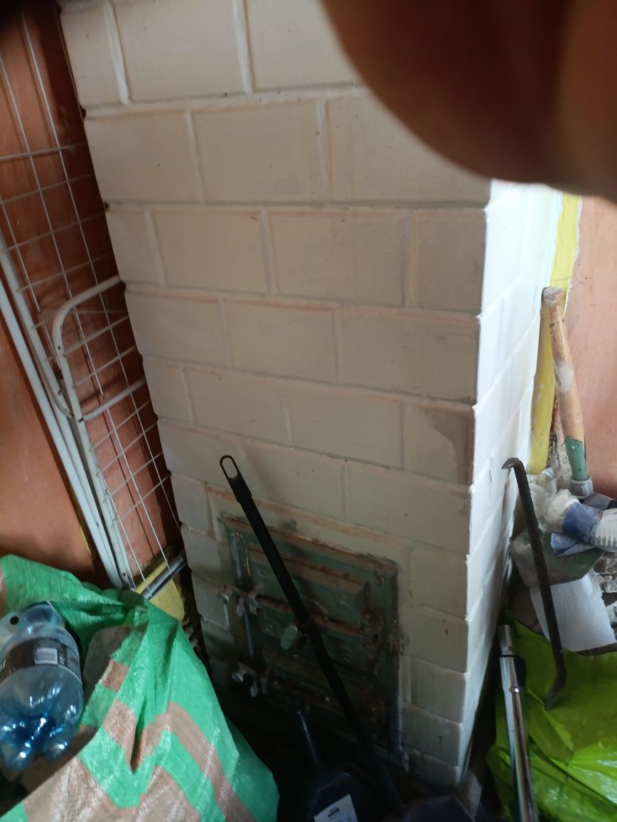 Piec kaflowy przerobiony na elektryczny