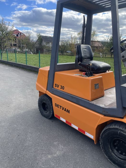 Вилочный Погрузщик Кара 3т