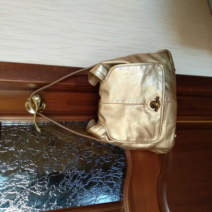 YSL Gold Leather Capri Large Flap Hobo сумка YVES SAINT LAURENT