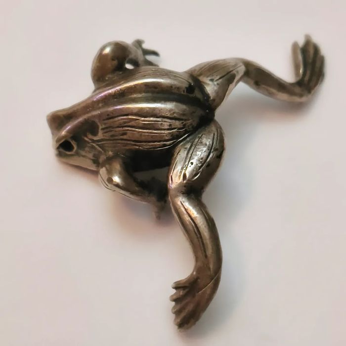 Rã/ sapo em prata