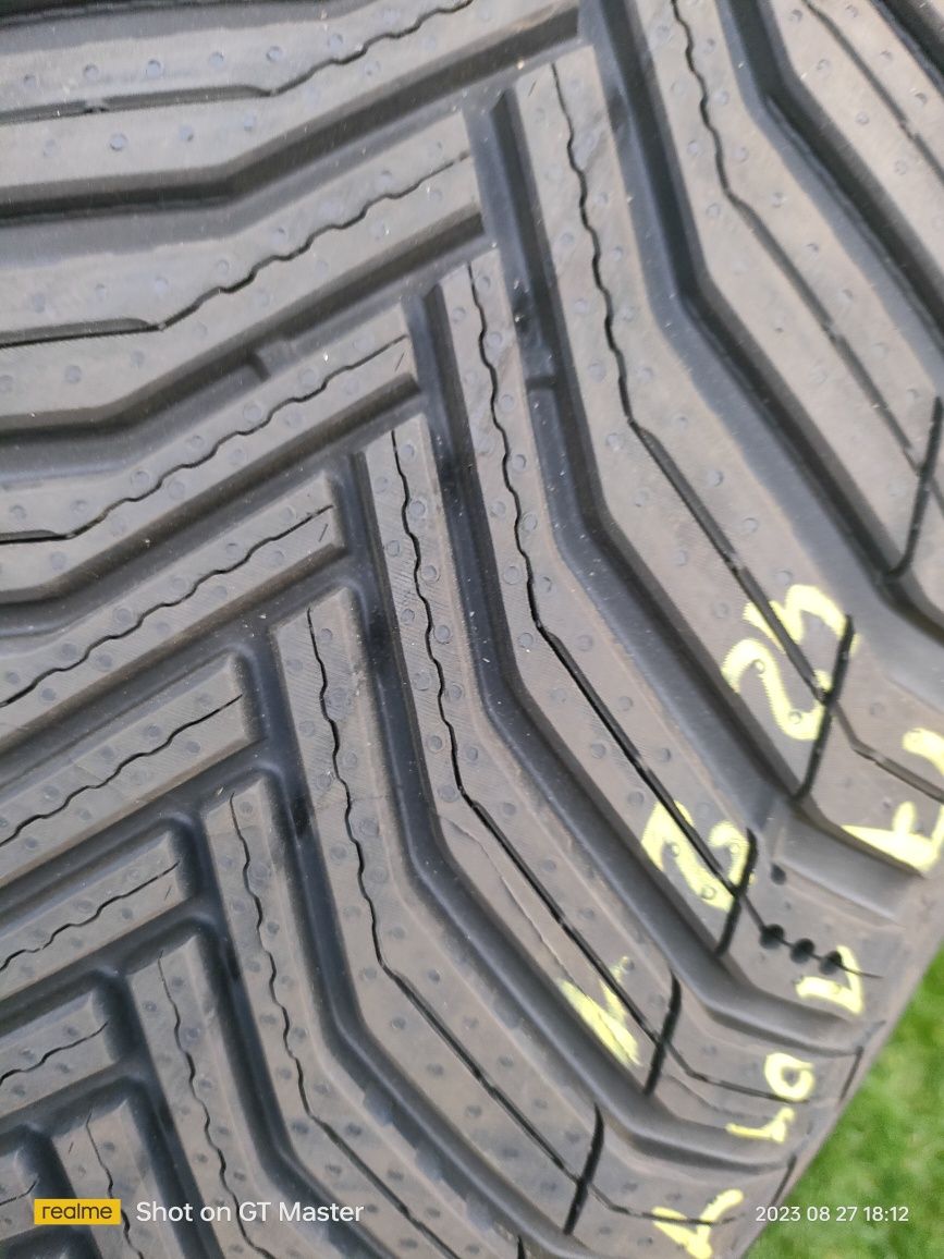 1x Michelin Crossclimate 2 235/55R17 103Y XL 1 sztuka całoroczna