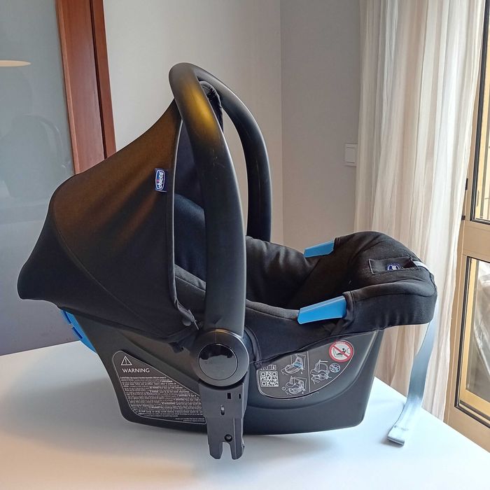 Baby Coque Chicco (com base)