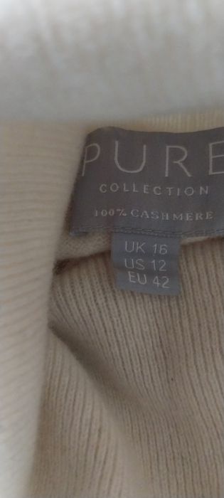 Гольф молочного цвета  100%   кашемир   Pure  collection