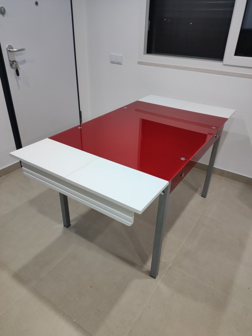 Mesa de cozinha extensível