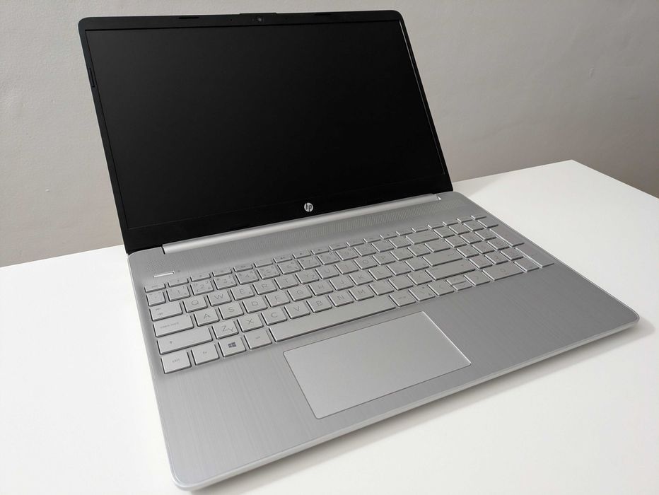 Laptop Ultrabook FHD Jak Nowy Bateria 8h Win 11 16GB DDR4 USB-C SSD