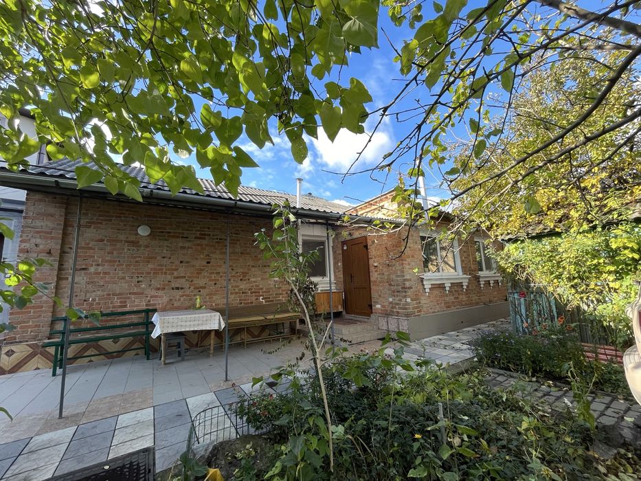 Продаж будинку в центрі міста