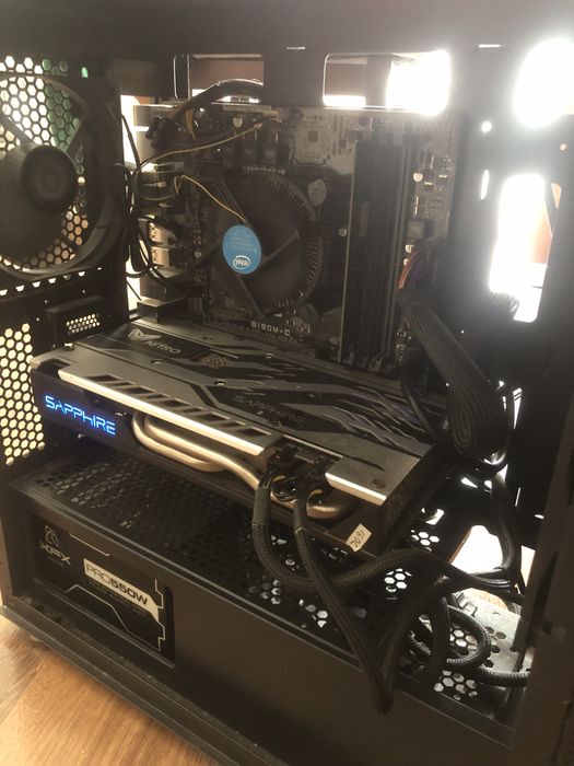 Komputer PC do gier/filmow/pracy i7 8GB RAM 8GB GPU