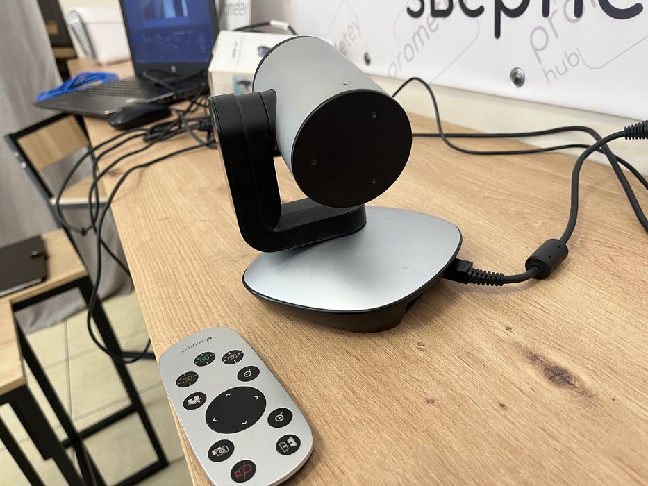 Продам Веб-камеру Logitech PTZ Pro 2