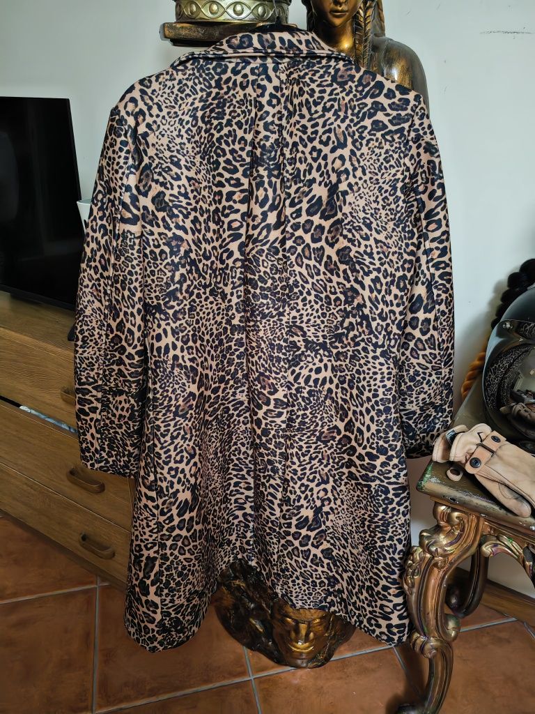 Blazer leopardo. Como novo.