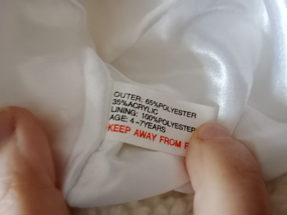 Śliczny polarkowy kapelusik 4-7 lat