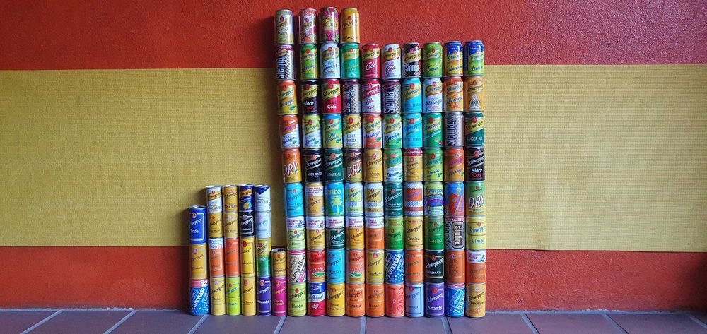 Fantástica coleção de latas SCHWEPPS!