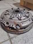 корзина сцепления с  маховиком Peugeot 207 1.6 THPI 16V D235