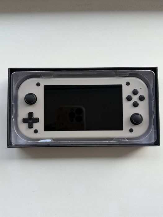 Приставка з великим 4.3 дюймовим IPS SJGAM M17 на 20000