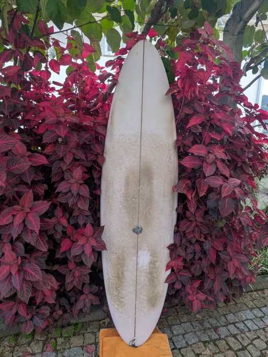 Surfboard nothing 6'8 parallax quad