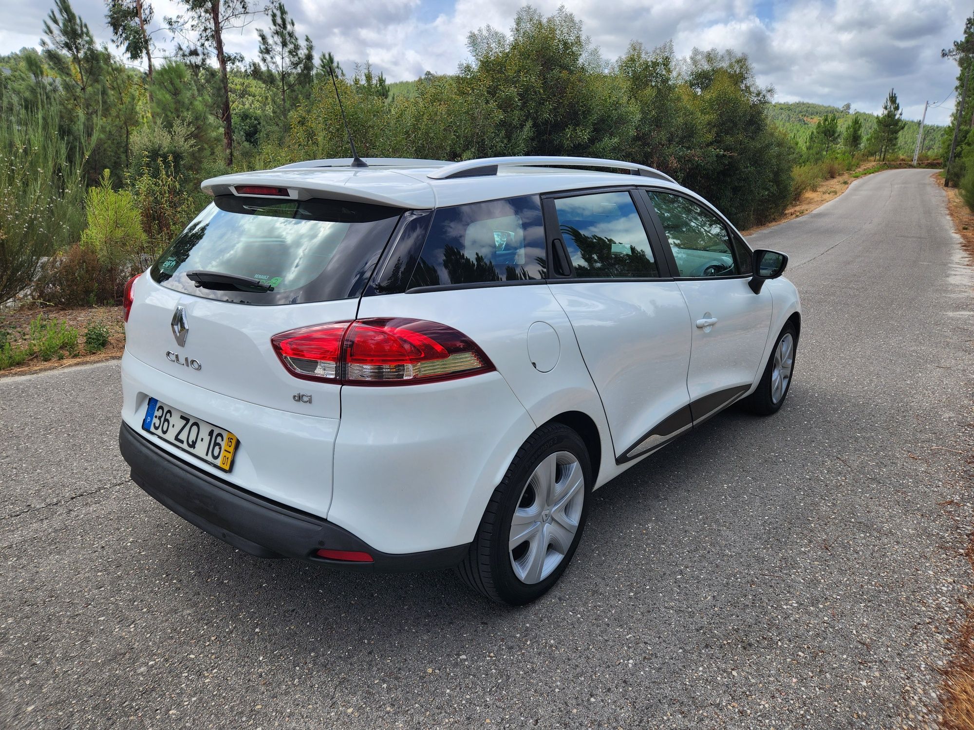 Renault clio 1.5 DCi 18 meses de garantia